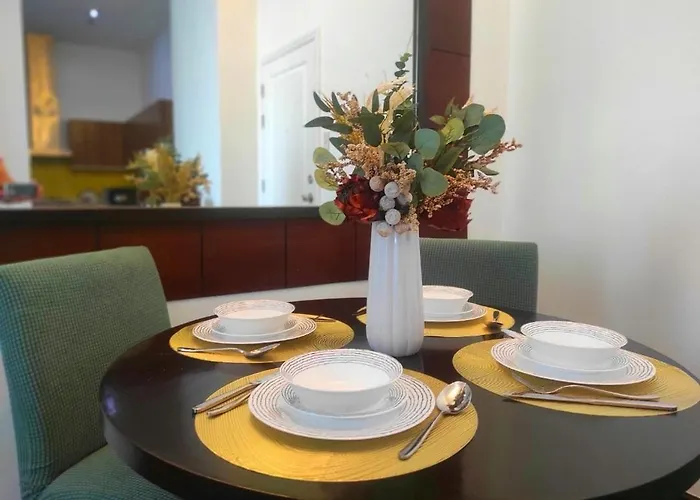 Spacious High Ceiling 2 Bedroom 66th Flr Corner Unit With Balconies - Free Sauna Pool Gym View Of Skyline Bay-sunset *