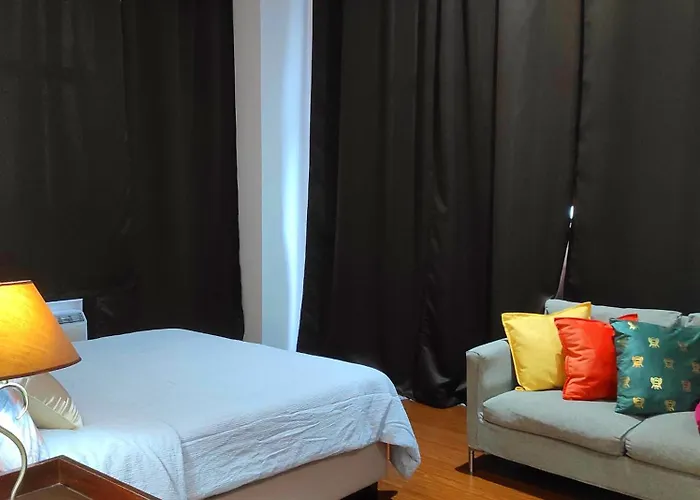 Spacious High Ceiling 2 Bedroom 66th Flr Corner Unit With Balconies - Free Sauna Pool Gym View Of Skyline Bay-sunset * Manila